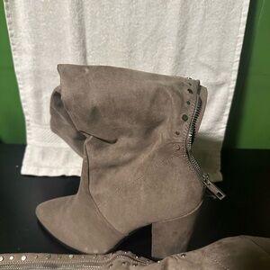 Heeled boots
